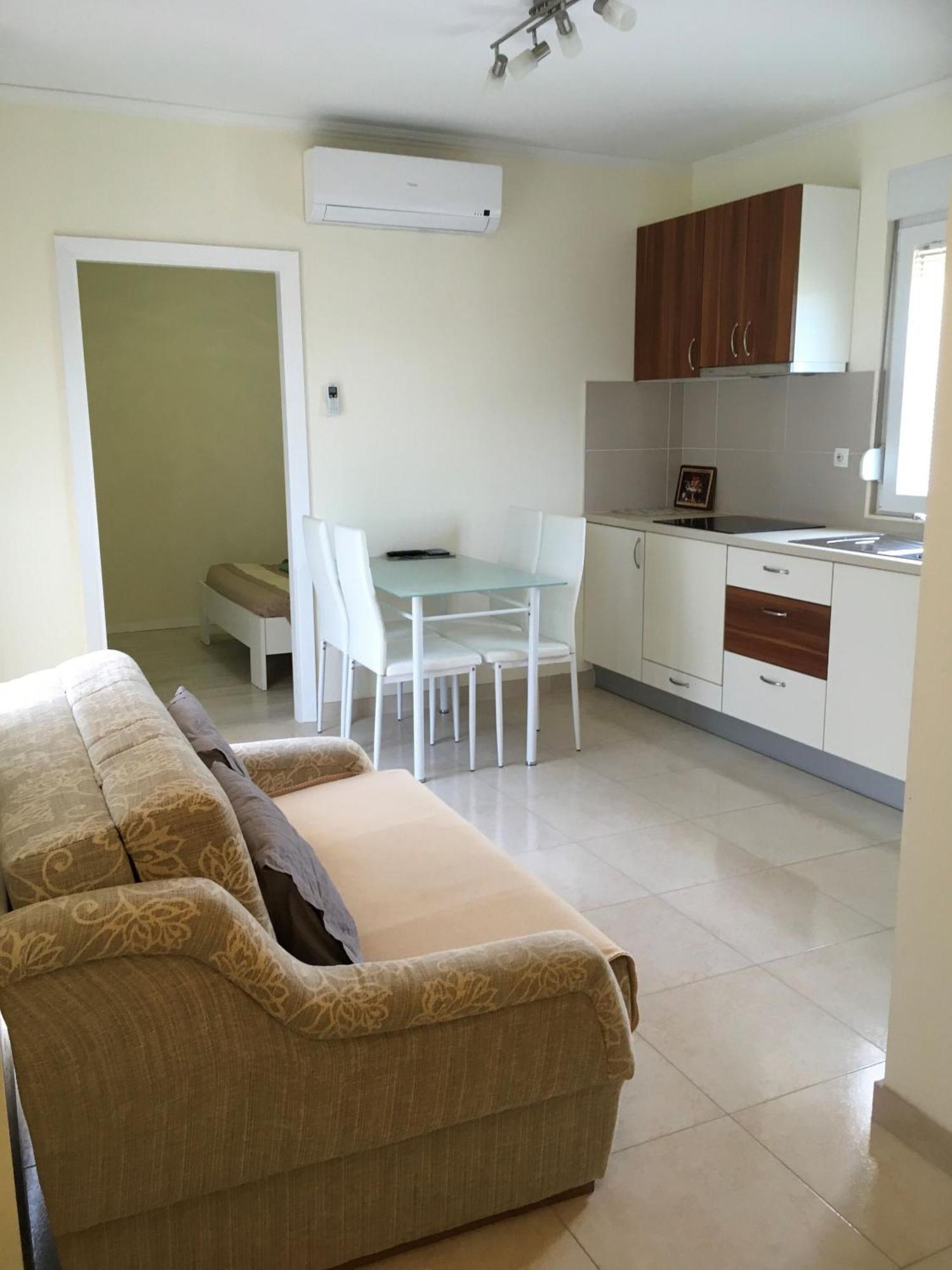 Apartments Lipovica Sukosan Ngoại thất bức ảnh
